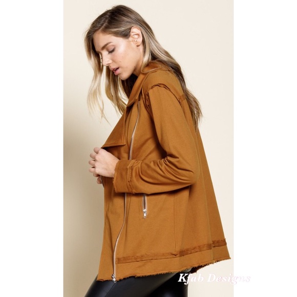 🥰LAST 1! Soft Camel Oversized Knit Moto Jacket! - Picture 5 of 6